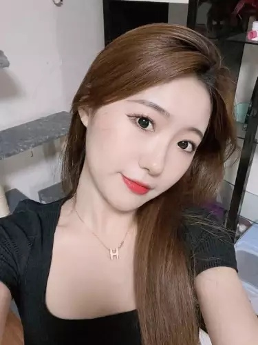 清纯又性感的邻家小姐姐，D杯大奶翘臀榨汁机，梦中情人的feel